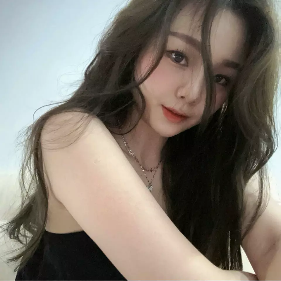 Watch 甜桃 Live Stream on BIGO LIVE