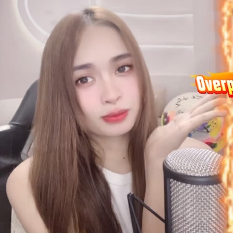 Watch りぃ🏠‪Xmasケーキいる人？ Live Stream on BIGO LIVE‬