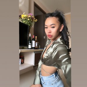 欢迎来到ℛ⧱ febby rahmaw的直播间