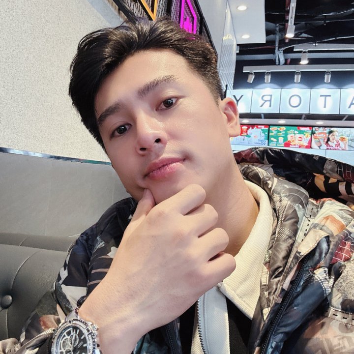 𝙇𝙤𝙪𝙞𝙨 🏡🍑(BIGO ID 888805885) BIGO LIVE