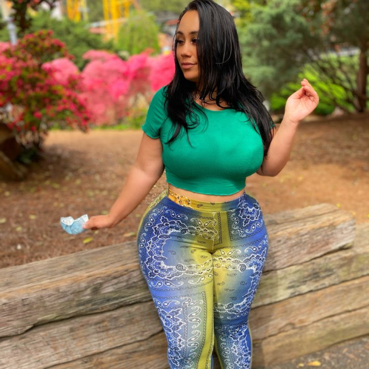 xBadx Dolly(BIGO ID: xBadxDolly) BIGO LIVE