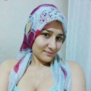 canlı yayında soyunan instagram rueyada aata domates goermek