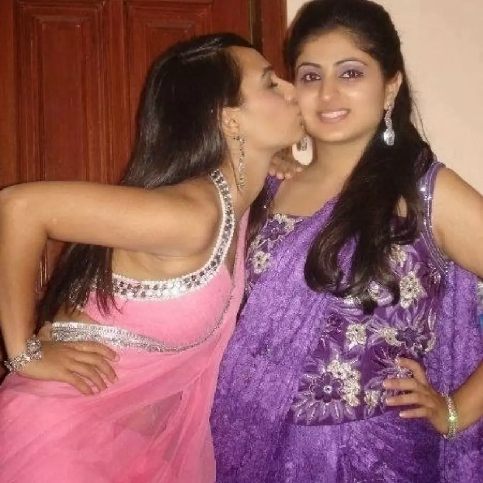 Indian Girls Lesbian