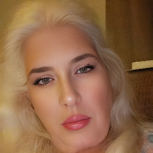 Watch 🕊️ Suga Granny Live Stream on BIGO LIVE