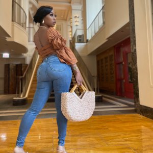 Tipfineass ᴬⱽ(BIGO ID: tipfineass) BIGO LIVE