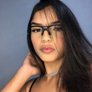 Watch Larissa Gabrielaa Live Stream on BIGO LIVE