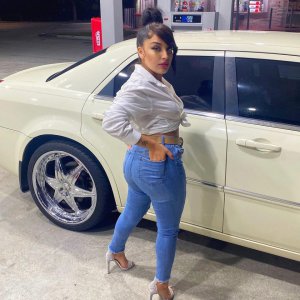 欢迎来到datgirl的直播间